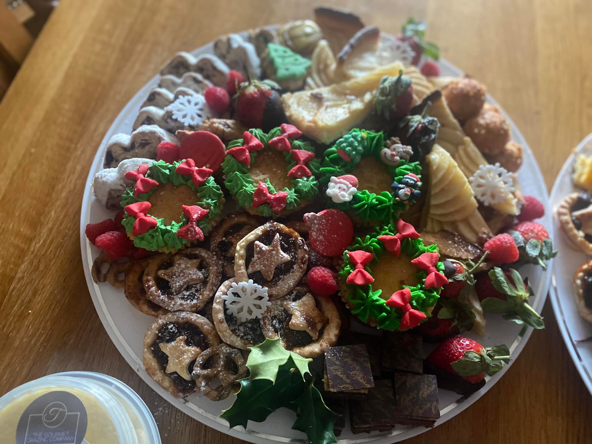 Dessert Platters Page 488968369 1202903785169696 8732777000232601750 n
