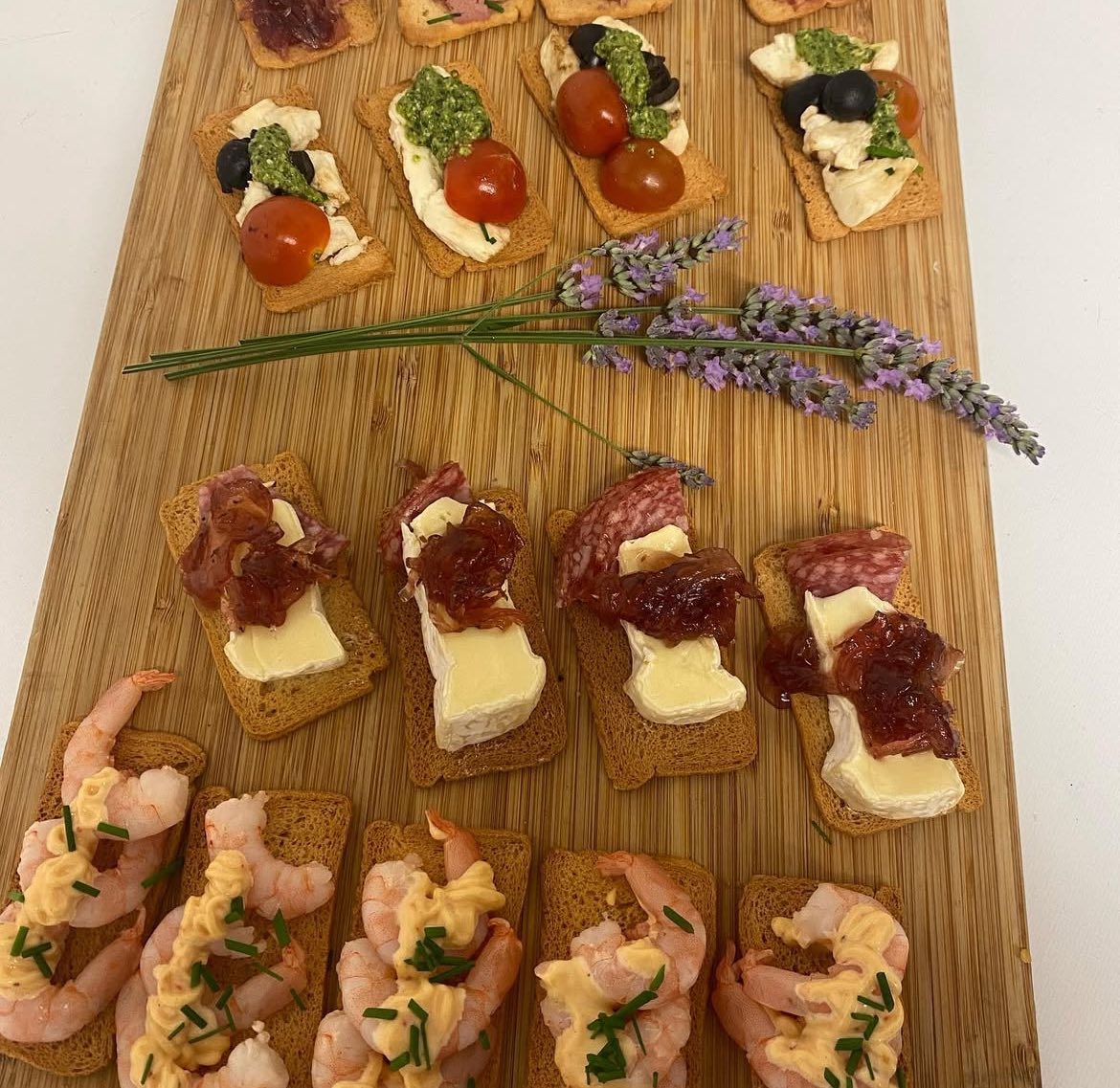Canapes Page 496150858 1232034258923315 9094795115408122661 n