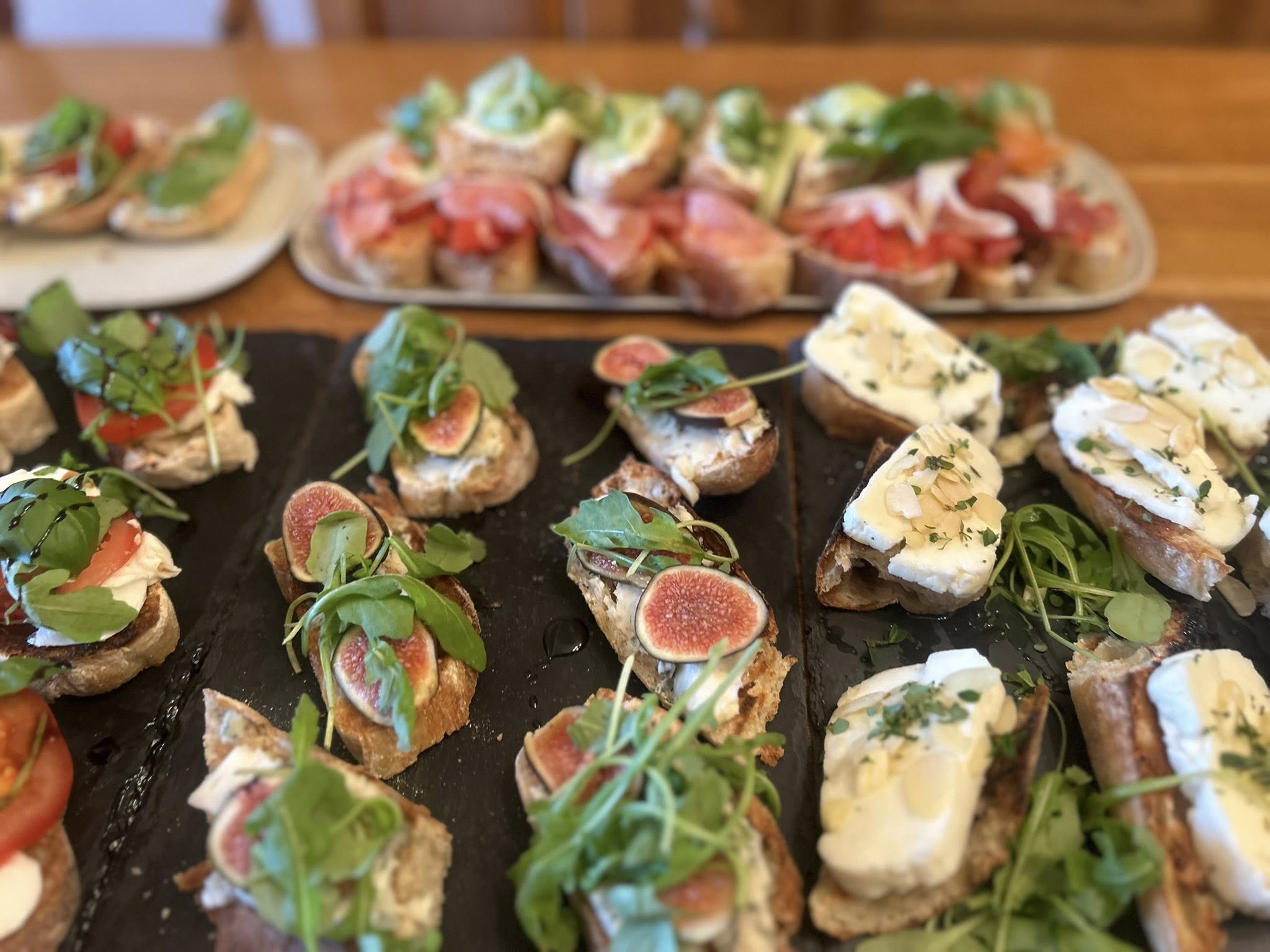 Canapes Page 498638020 1243286294464778 8309994085044065590 n